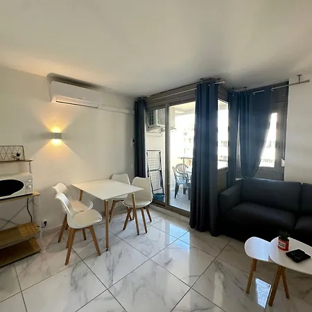 Graziella 403 Daire Juan-les-Pins